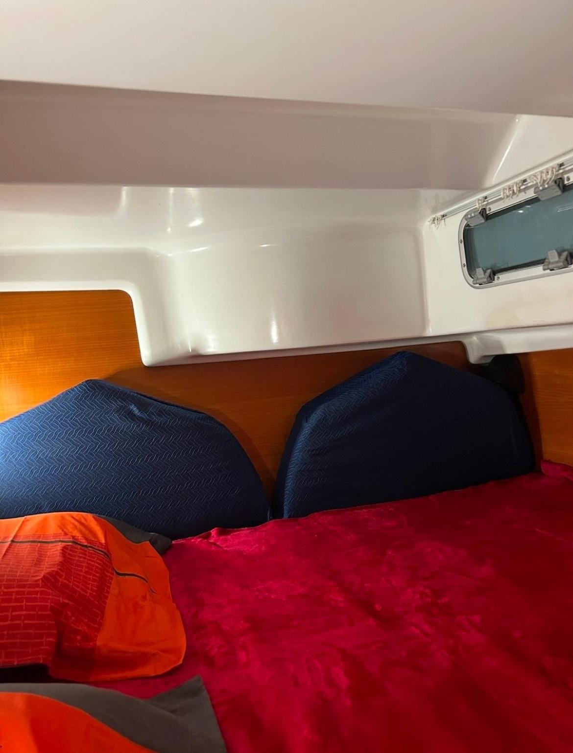 An Unusual Night On A Boat Hotel La Rochelle  Exterior photo