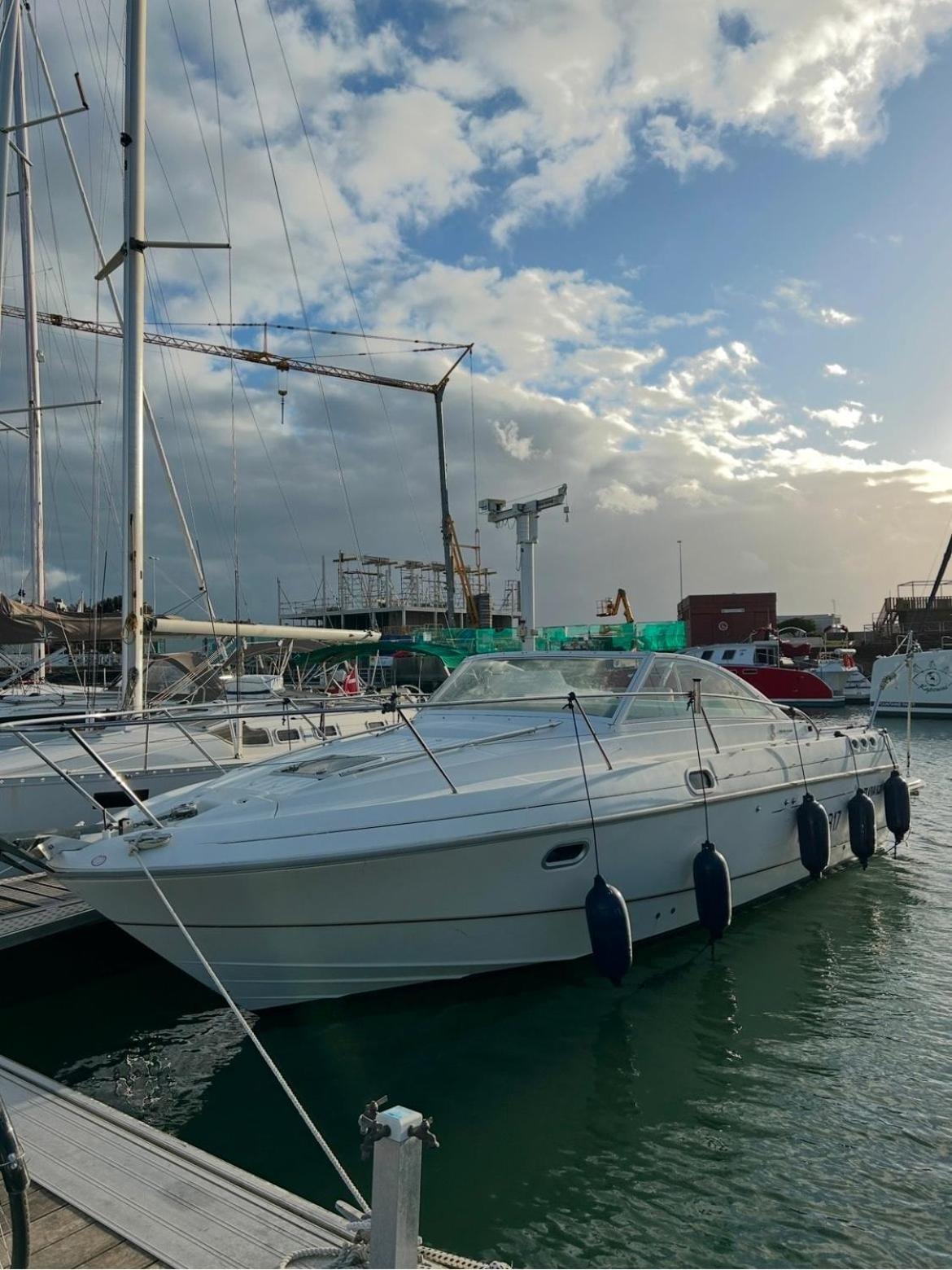 An Unusual Night On A Boat Hotel La Rochelle  Exterior photo