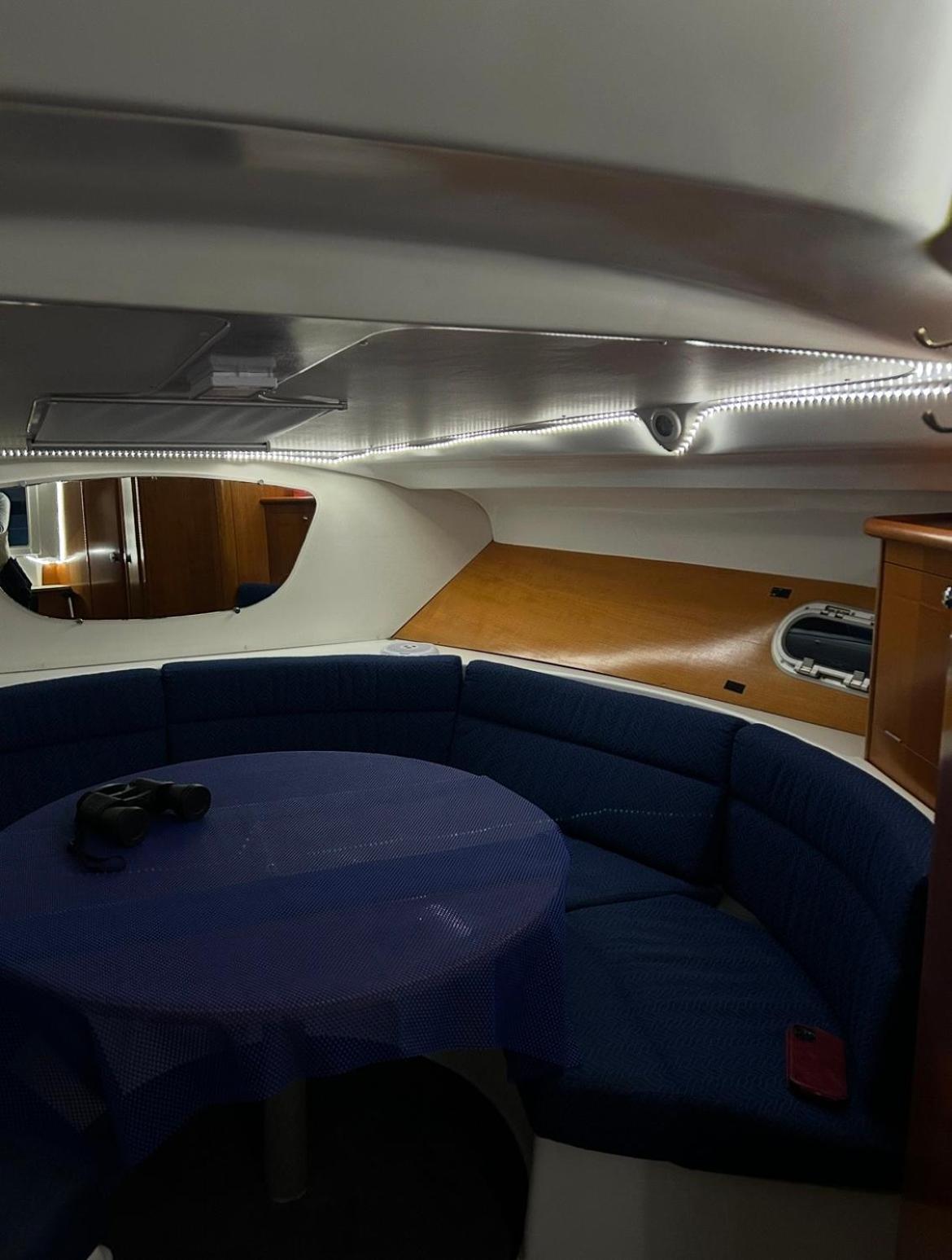 An Unusual Night On A Boat Hotel La Rochelle  Exterior photo