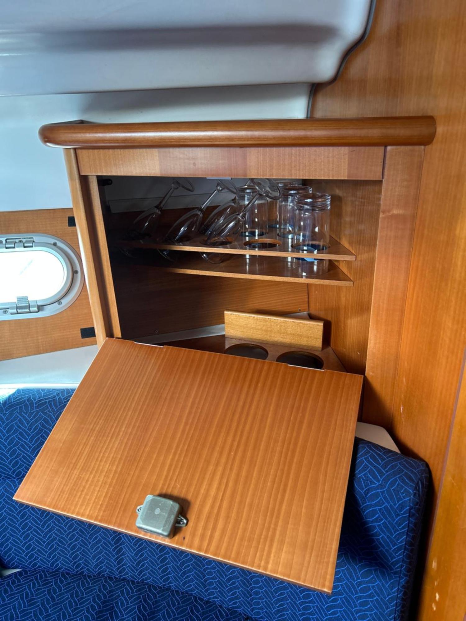 An Unusual Night On A Boat Hotel La Rochelle  Exterior photo